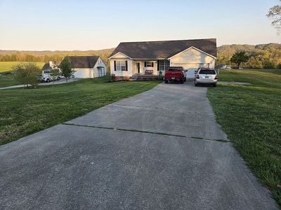 163 Fox Glen Ln