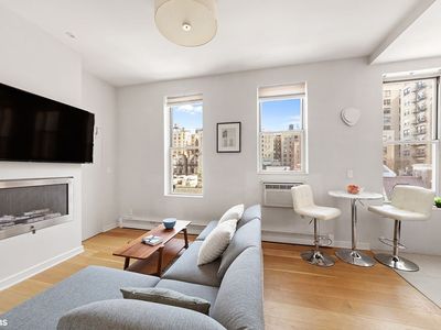 320 W 84th St APT 6A