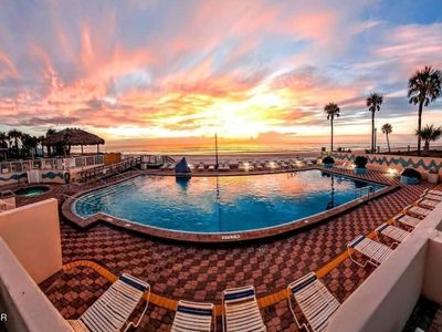 313 S Atlantic Ave #429
