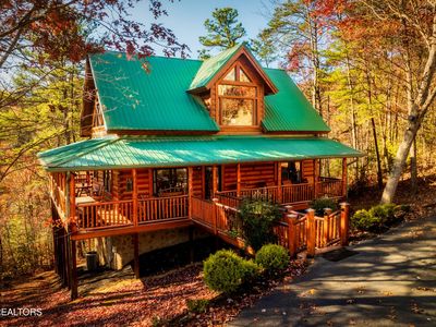 2017 Smoky Cove Rd