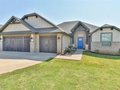 1208 N Wisteria Ter