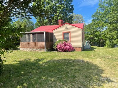950 Cliff Rd