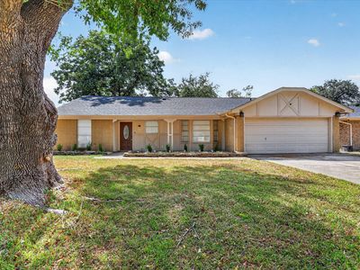 Property at 1016 Westminster Ln, Mansfield, TX