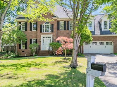 211 W Hypericum Ln