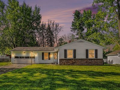 5699 Lamplighter Ln