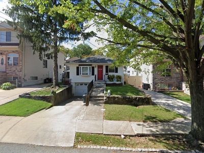 590 Woolley Ave