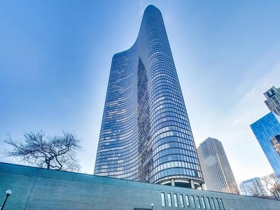 505 N Lake Shore Dr #5104-5