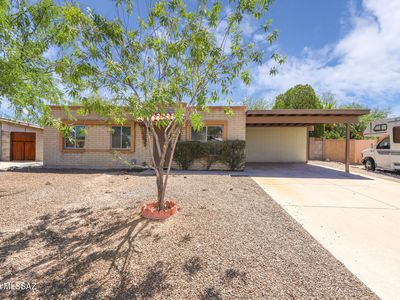 2061 S Sunburst Dr
