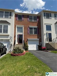 Property at 222 N Oak St, Freemansburg, PA