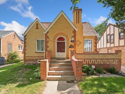 2917 Pioneer Ave