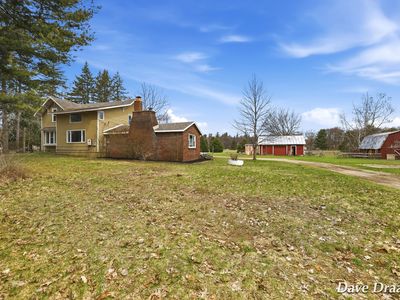 7869 Seventeen Mile Rd NE