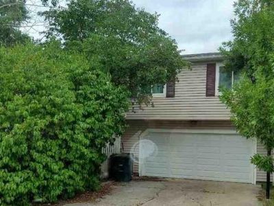 Property at 3210 Watsabaugh Dr, Gillette, WY