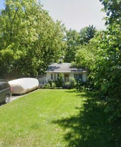 465 Bellaire Ave