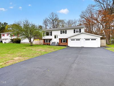 5 Greenridge Drive