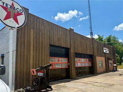 1001 E Main St