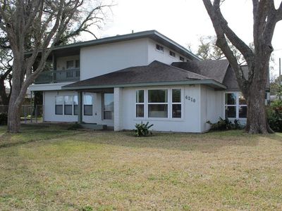 4210 Bayshore Dr