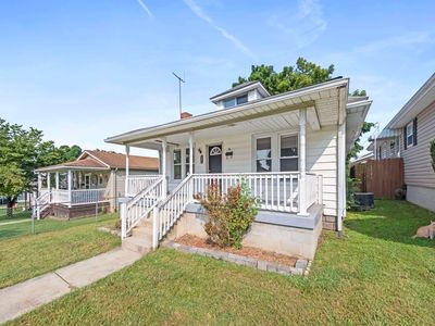 2521 Jackson Ave