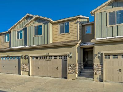 5257 W Lily Cv