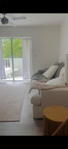 240 Collins Ave
