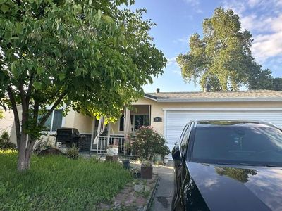 2471 Rhine Way