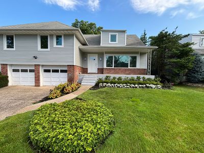 890 Carol Ct