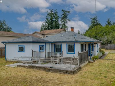 1923 Maple St
