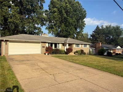 800 Woodview Dr NE