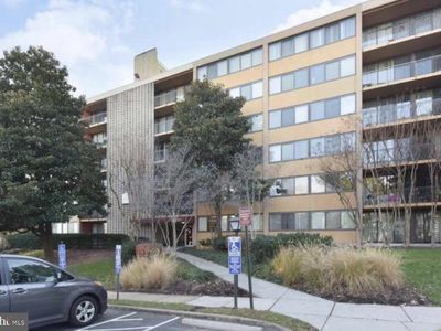 16 S Van Dorn St APT 607