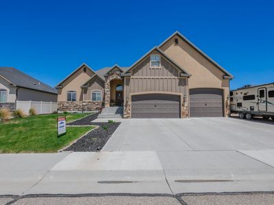 2401 Port Orford Ln