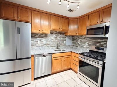 10570 Main St APT 404