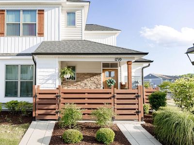 1710 Union Pacific Way