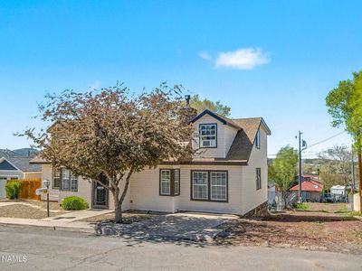 105 E Sherman Ave