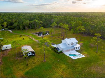 5907 SW Cherokee Street