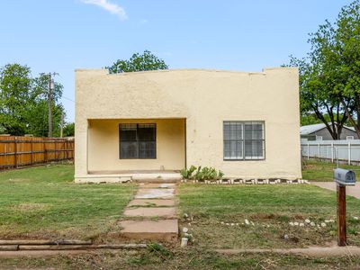 Property at 707 N River St, Seymour, TX