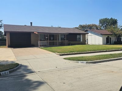 1102 Springwood Dr