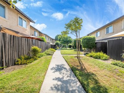 7435 Shadyglade Ave UNIT 2
