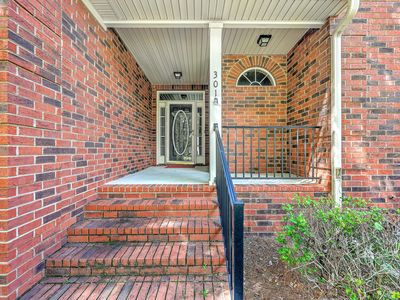 301 Bellerive Ln