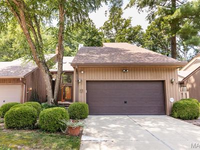 2 Tanewood Ct