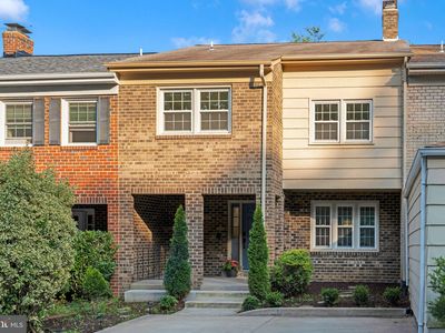 1135 Moorefield Hill Ct SW