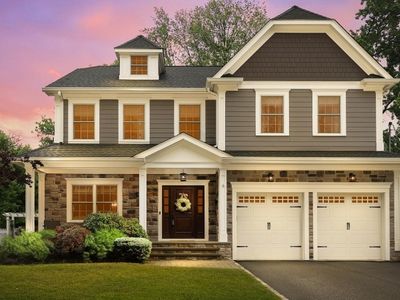 621 Green Briar Ct