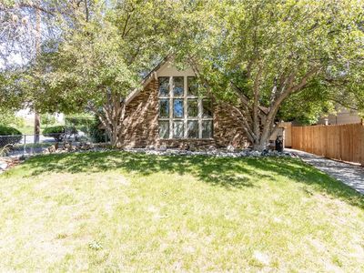 855 Yellowstone Ave