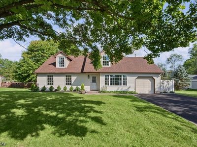 Property at 17 Londonderry Dr, Flemington, NJ