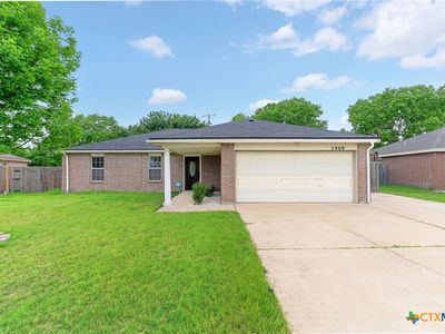 5909 Medina Dr