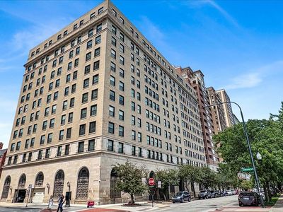 2100 N Lincoln Park W APT 3FN