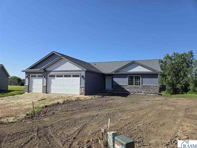 3 Marie Cir