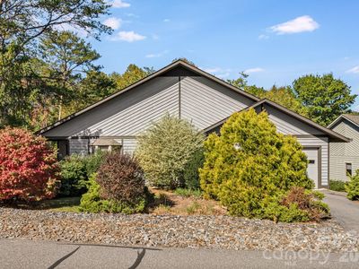 8 Zachary Ridge Rd