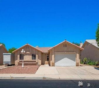 8596 E 26th Pl