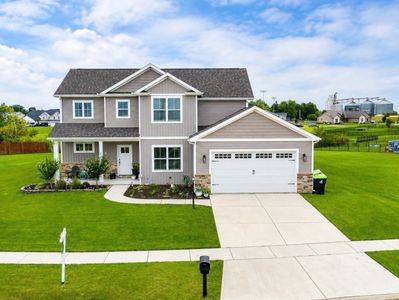 Property at 520 Prairie Meadows Dr, Heyworth, IL