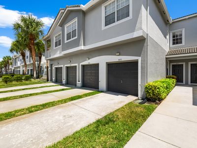 3051 Grandiflora Drive