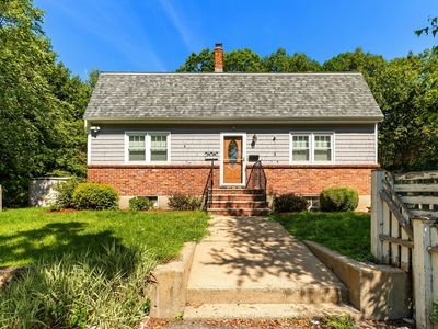 42 Thistle St